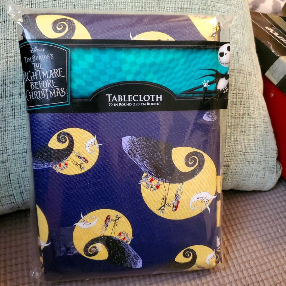 The Nightmare Before Christmas 70in Round vinyl tablecloth NWT